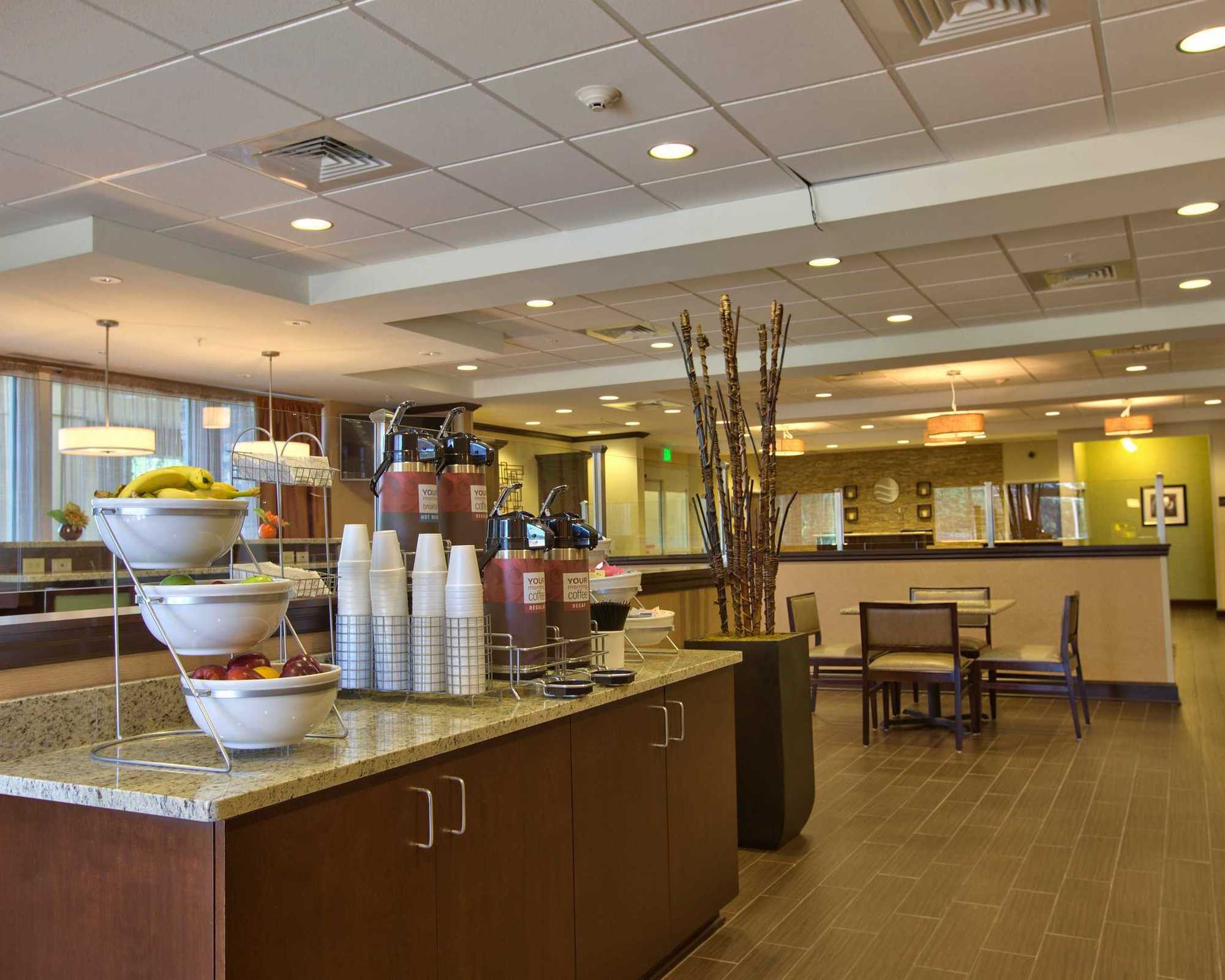 Comfort Inn & Suites Dothan East Konforlar fotoğraf