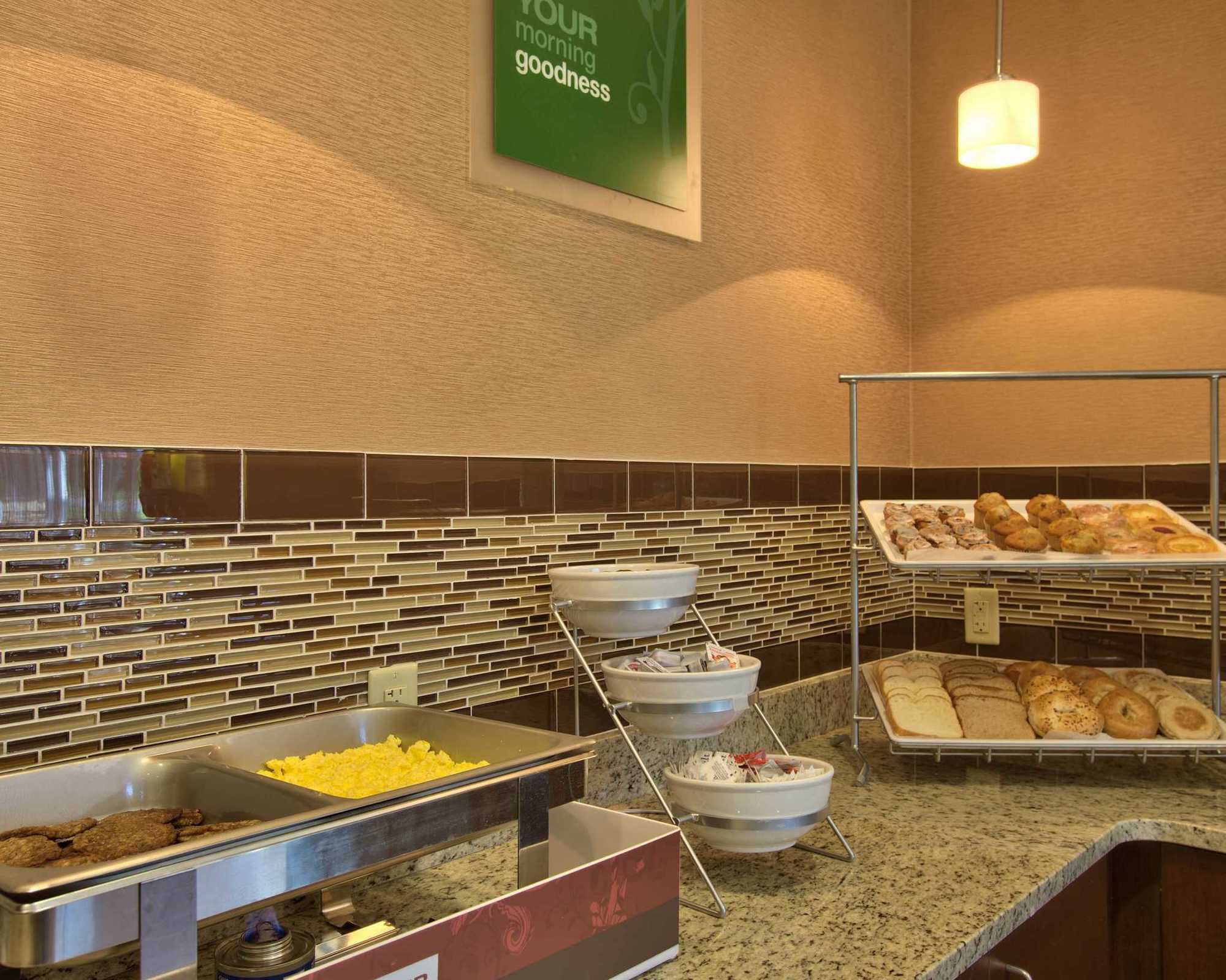 Comfort Inn & Suites Dothan East Konforlar fotoğraf